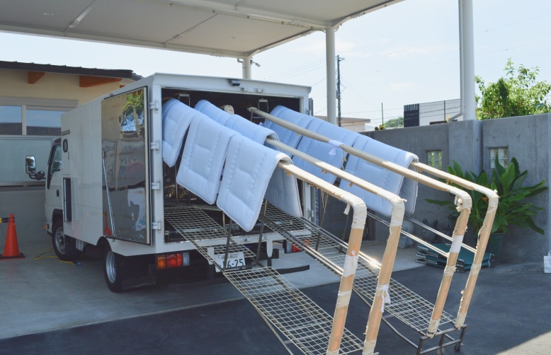 寝具乾燥車